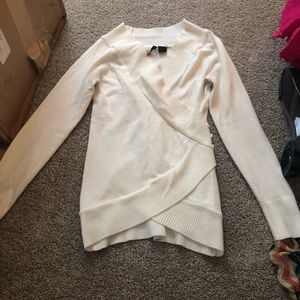 Heart N Cross White Sweater Size Medium
